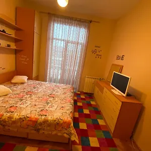 Fantastic 2 Bedroom - Top Center Appartement